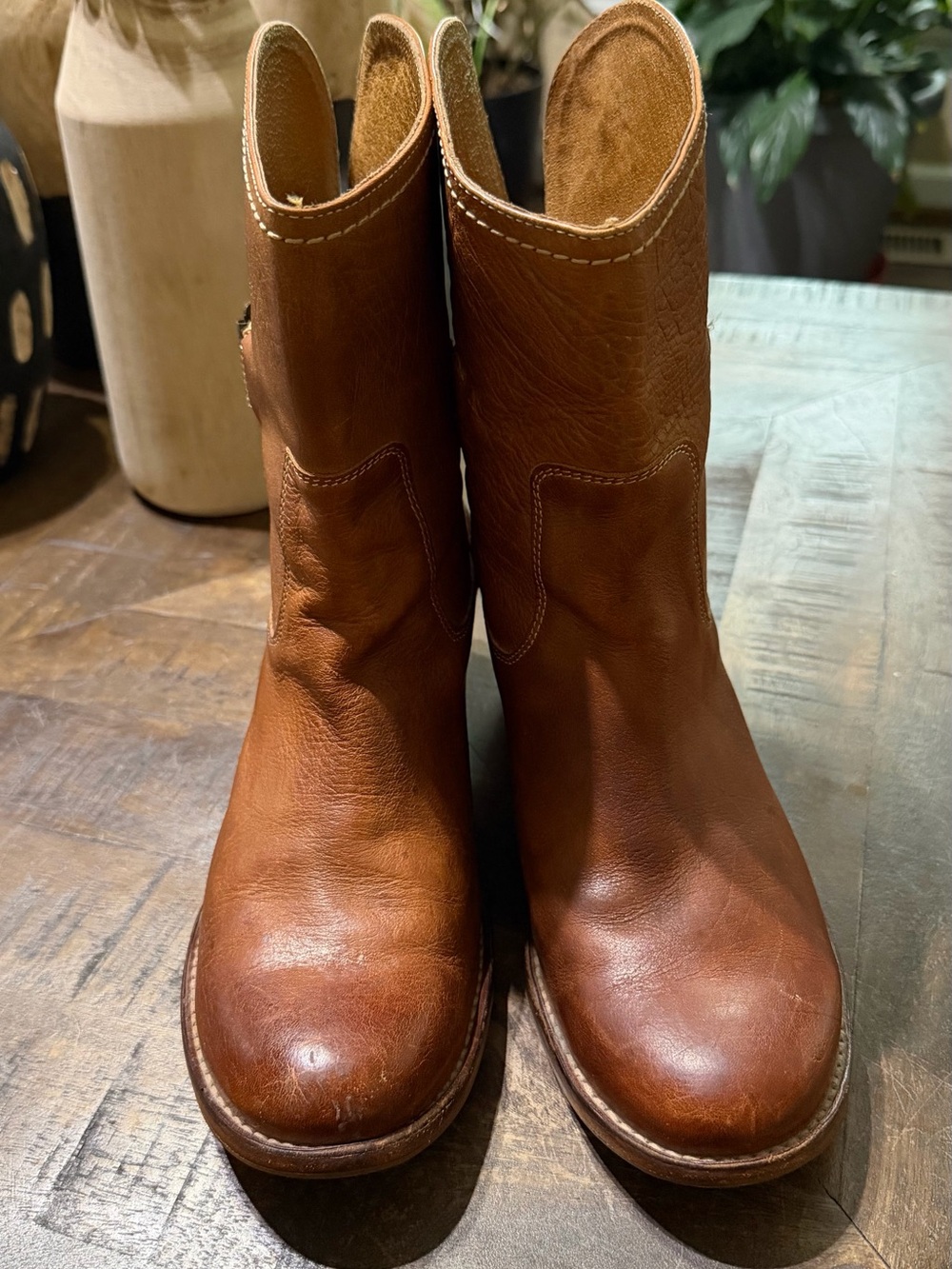 EUC Frye Cognac Brown Leather Harness Ankle Boots Women’s Size 9.5 B